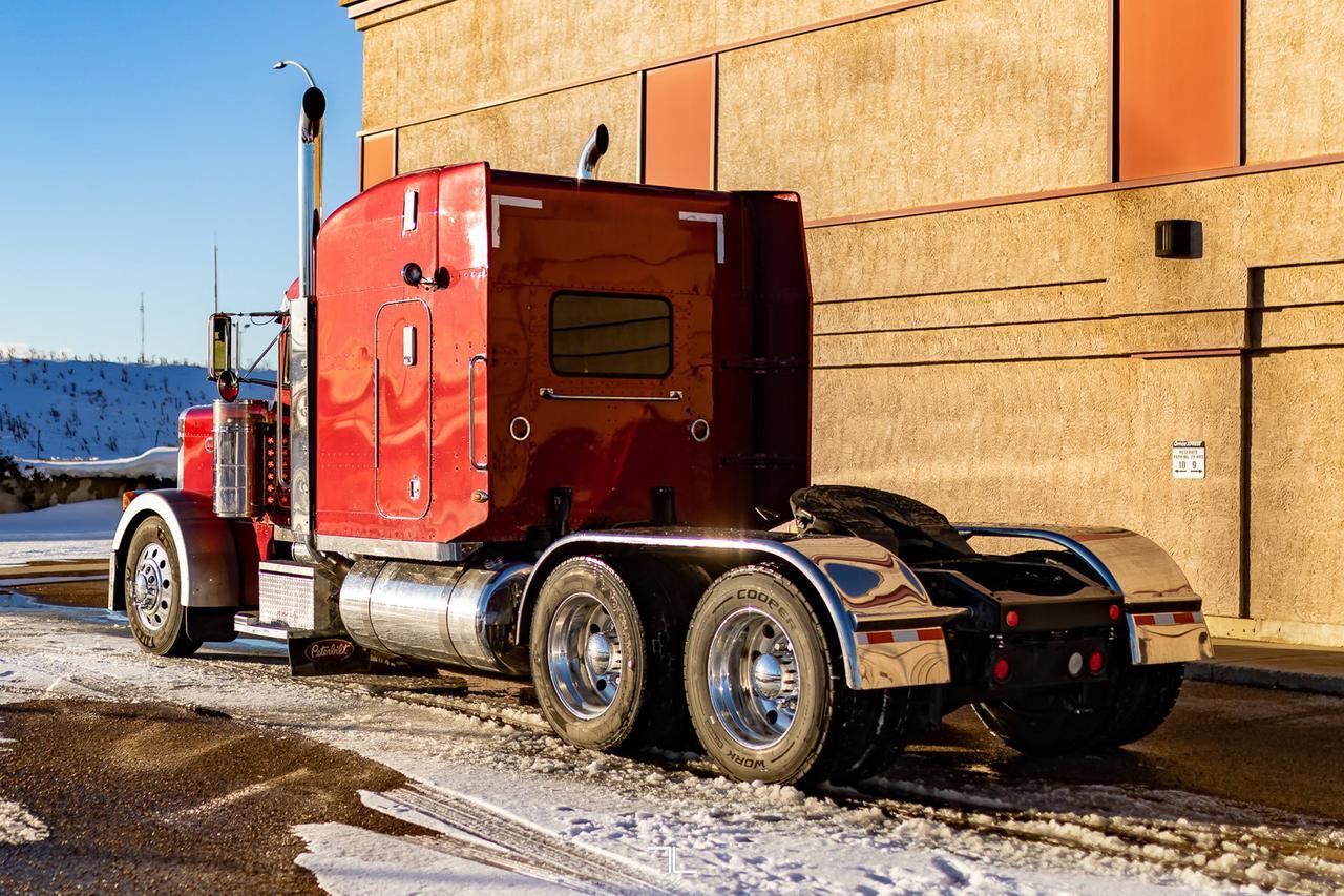 2004 Peterbilt 379 Longnose Tractor Sleeper Canadian Classic Red Deer AB