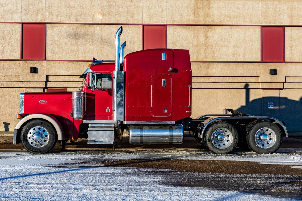 2004 Peterbilt 379 Longnose Tractor Sleeper Canadian Classic Red Deer AB