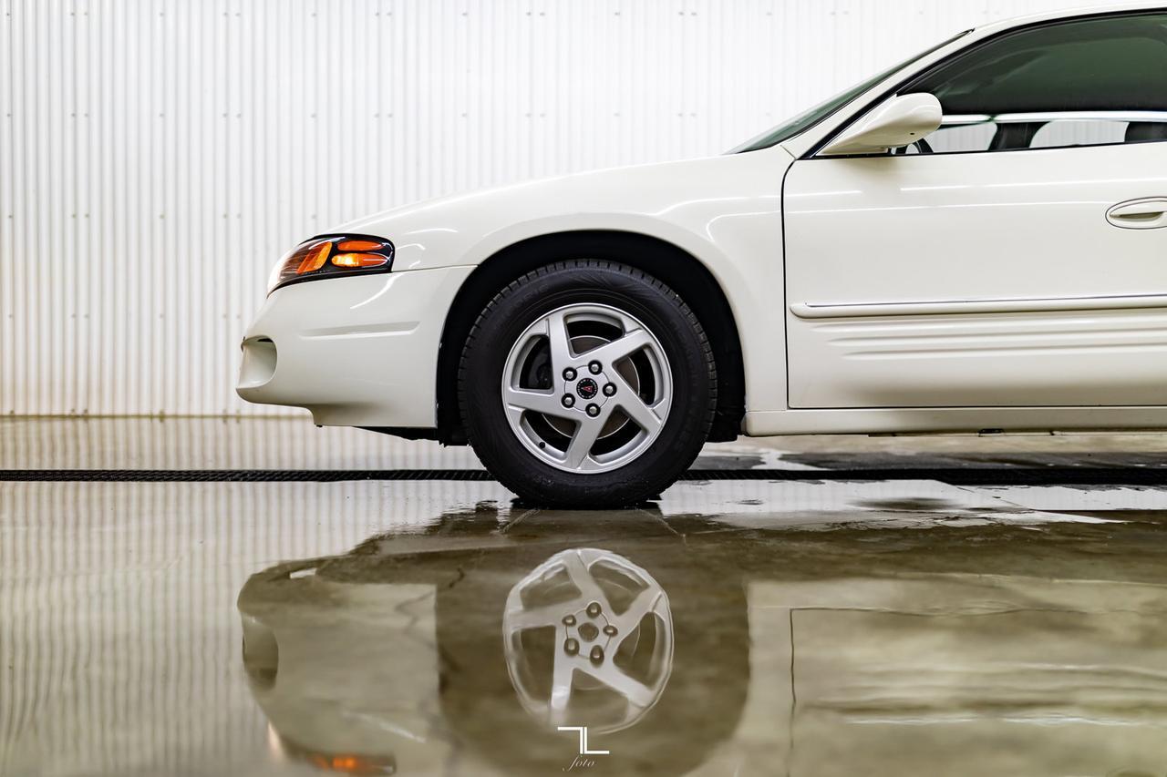 2004 Pontiac Bonneville SE Leather Red Deer AB