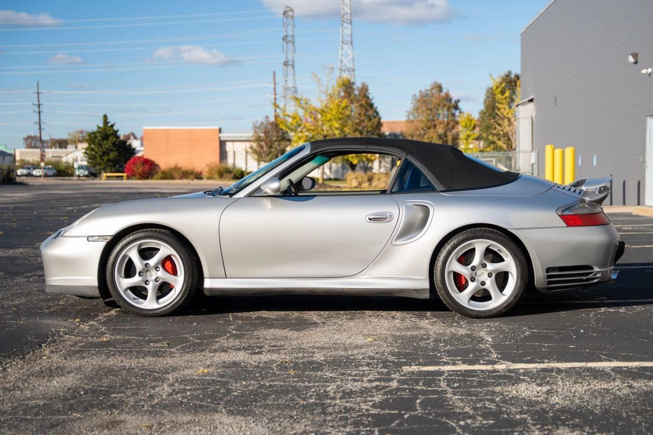 2004 Porsche 911 Turbo Cabriolet 2D St. Louis MO