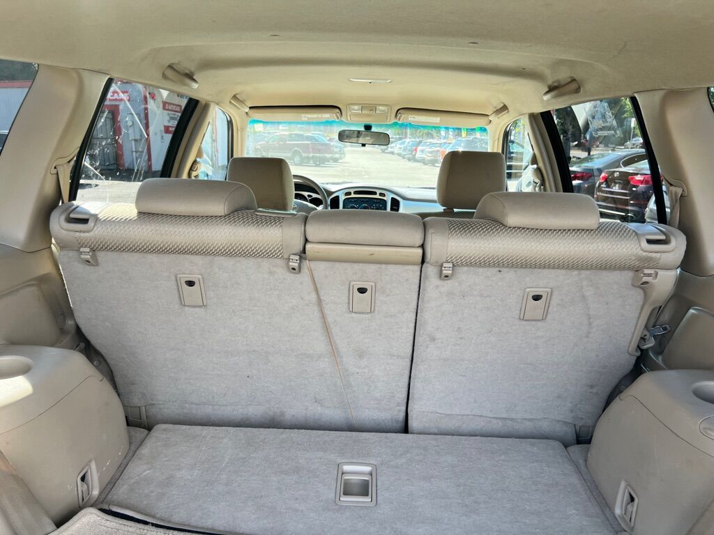 2004 TOYOTA HIGHLANDER BASE Des Moines WA