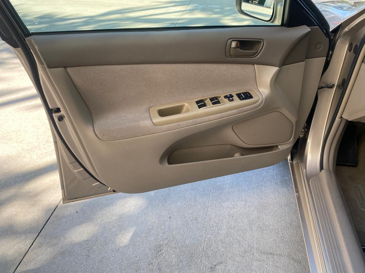 2004 Toyota Camry LE LOW MILES 25,414 ACTUAL Pompano Beach FL