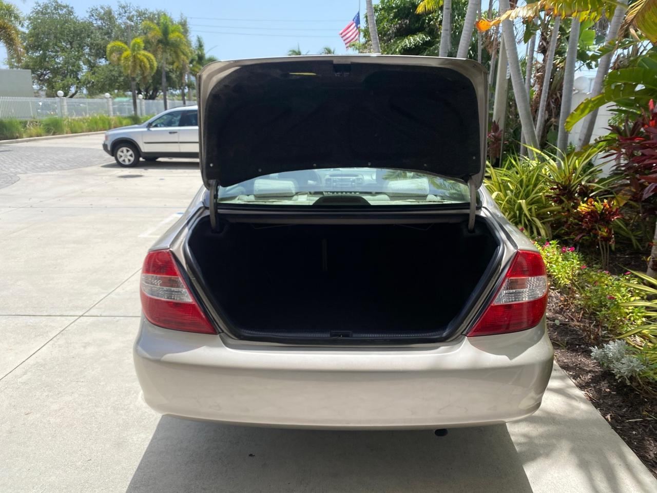 2004 Toyota Camry LE LOW MILES 58,925 1 OWNER Pompano Beach FL