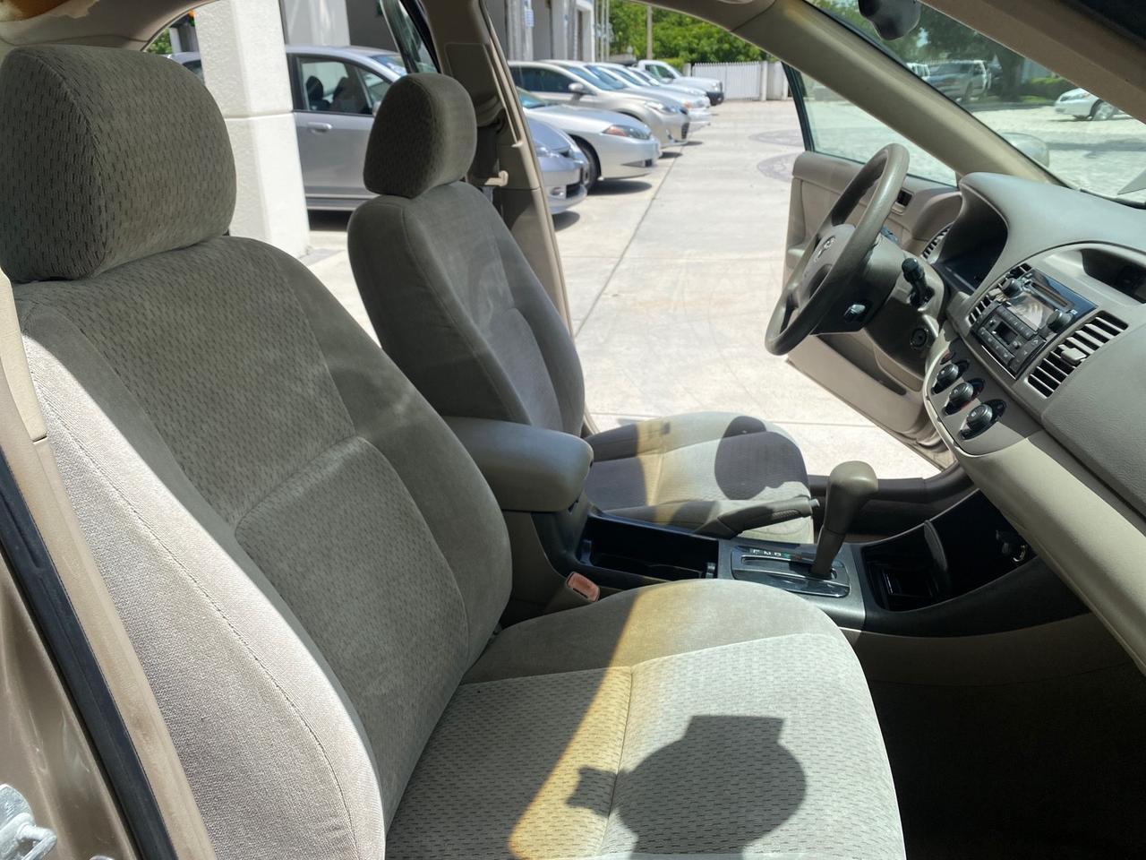 2004 Toyota Camry LE LOW MILES 58,925 1 OWNER Pompano Beach FL