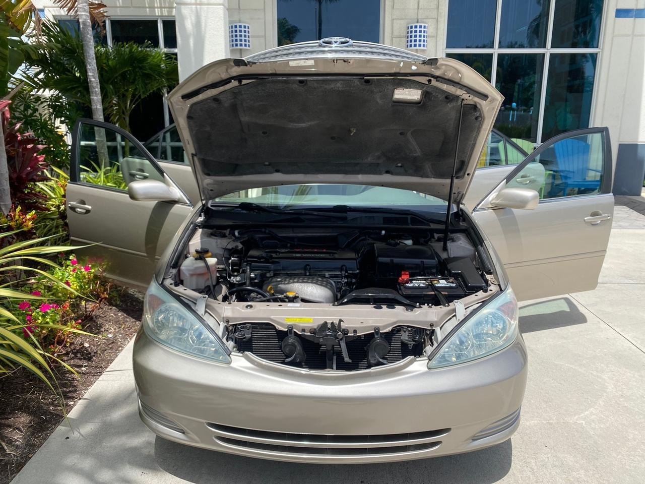 2004 Toyota Camry LE LOW MILES 58,925 1 OWNER Pompano Beach FL