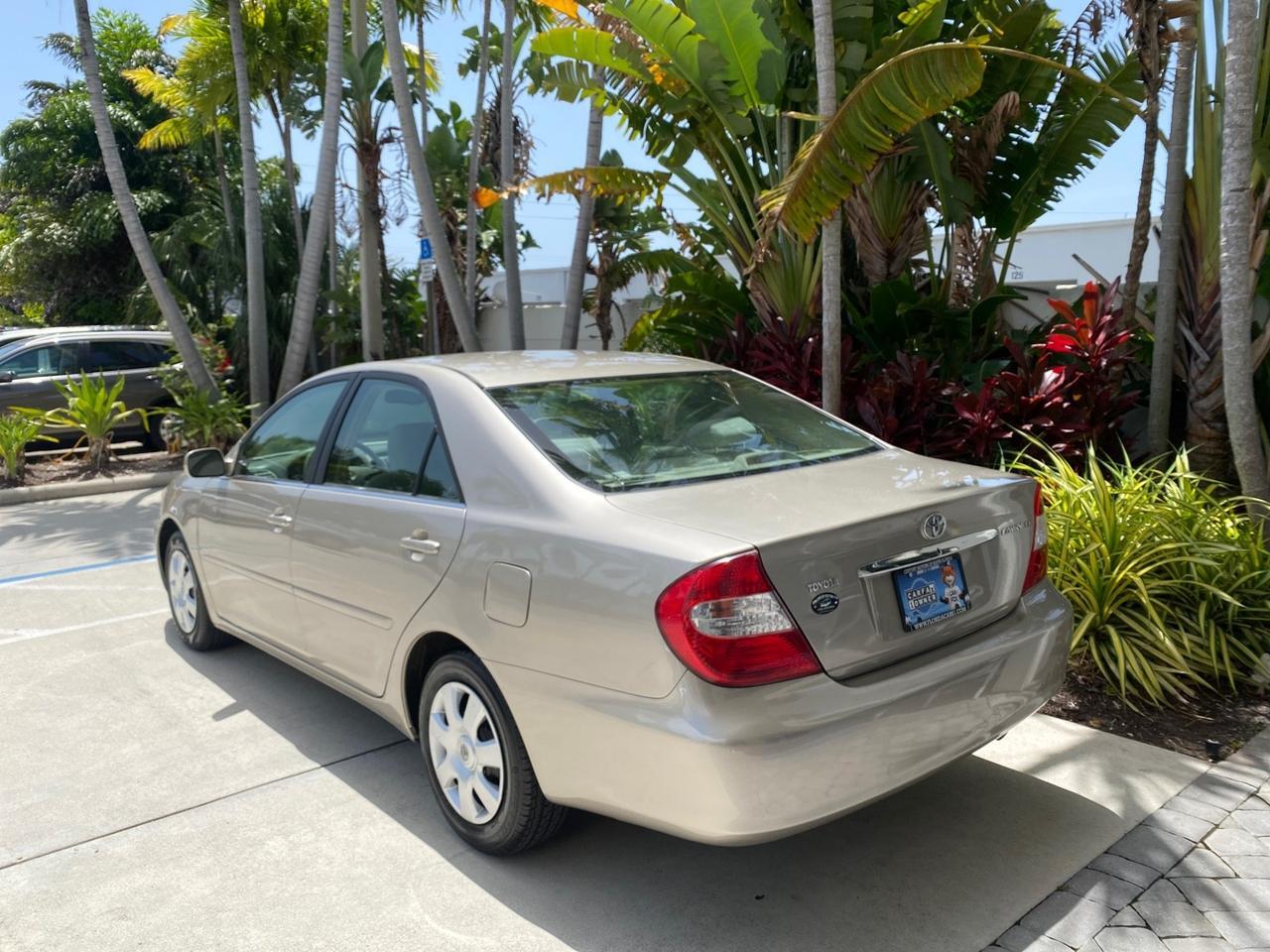 2004 Toyota Camry LE LOW MILES 58,925 1 OWNER Pompano Beach FL