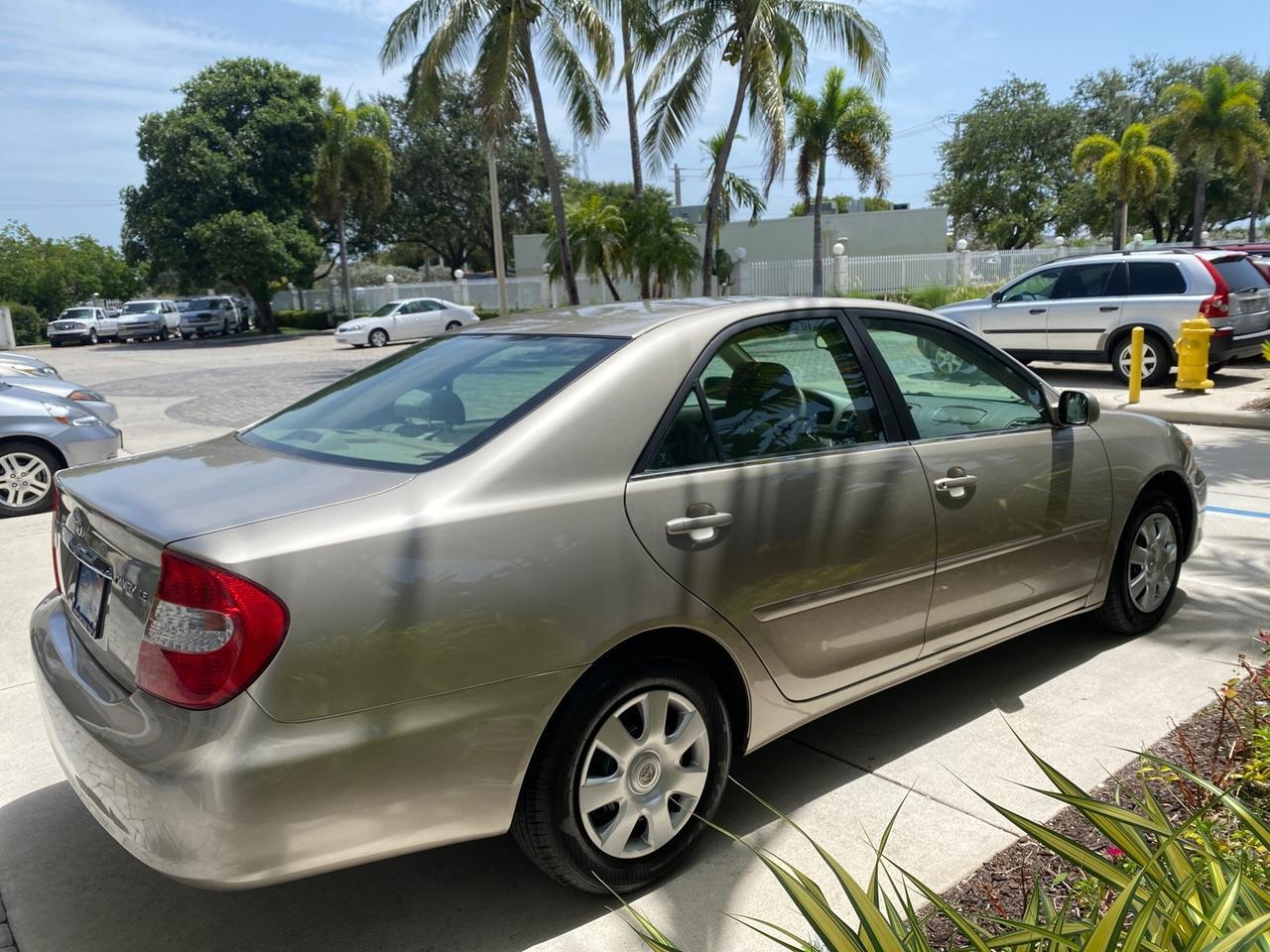 2004 Toyota Camry LE LOW MILES 58,925 1 OWNER Pompano Beach FL