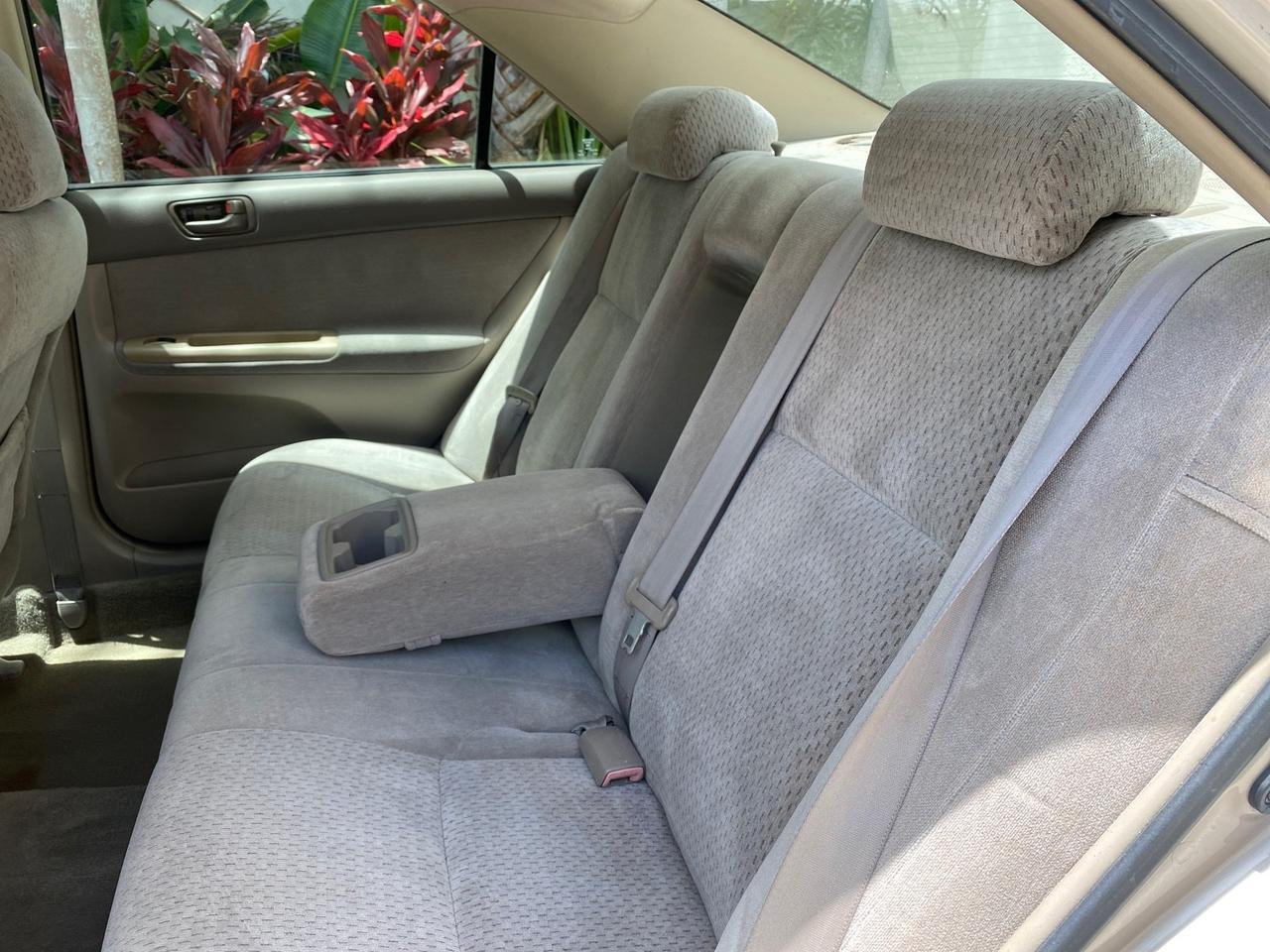 2004 Toyota Camry LE LOW MILES 58,925 1 OWNER Pompano Beach FL