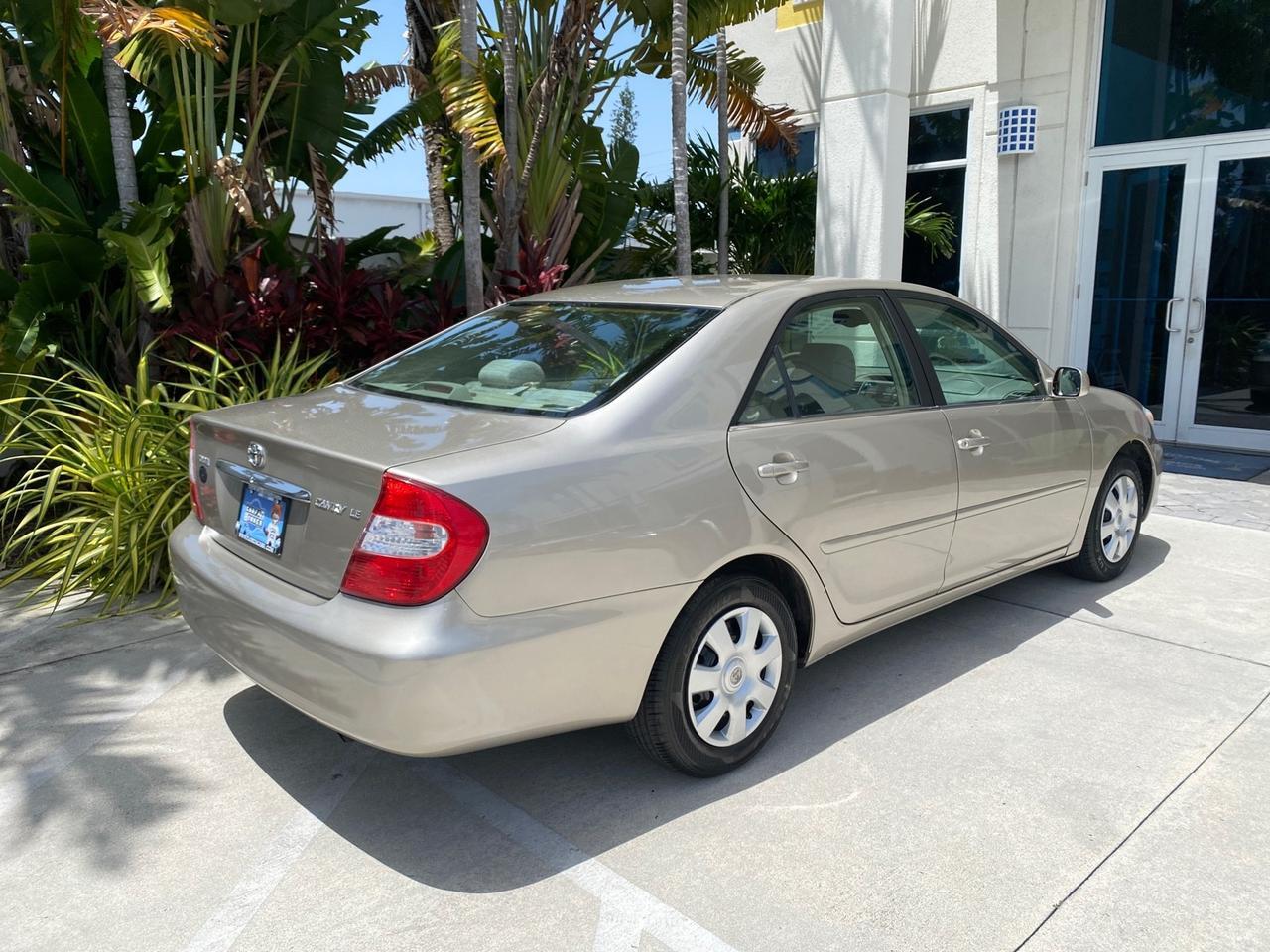2004 Toyota Camry LE LOW MILES 58,925 1 OWNER Pompano Beach FL