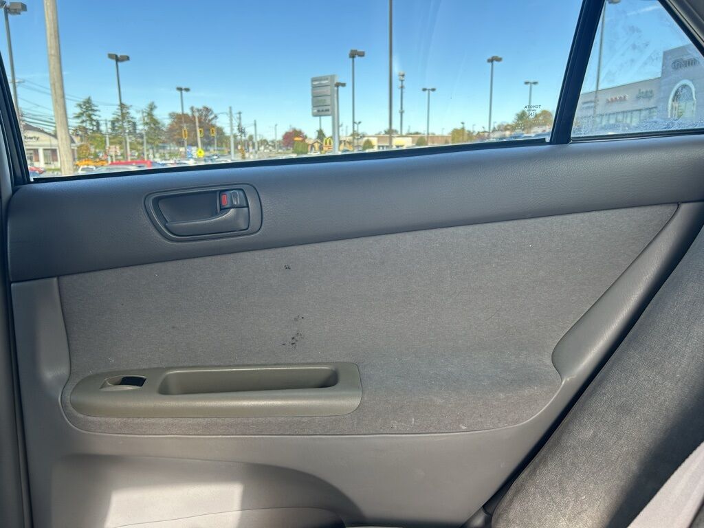 2004 Toyota Camry STD Crestwood KY