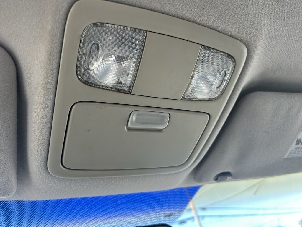 2004 Toyota Camry STD Crestwood KY