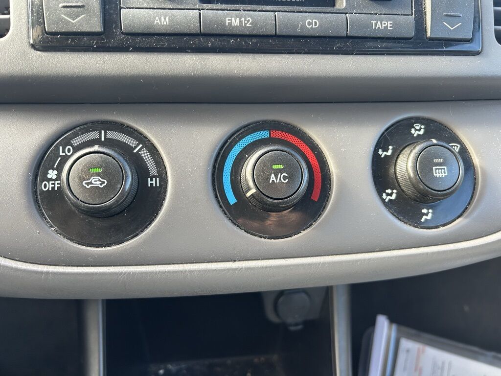 2004 Toyota Camry STD Crestwood KY