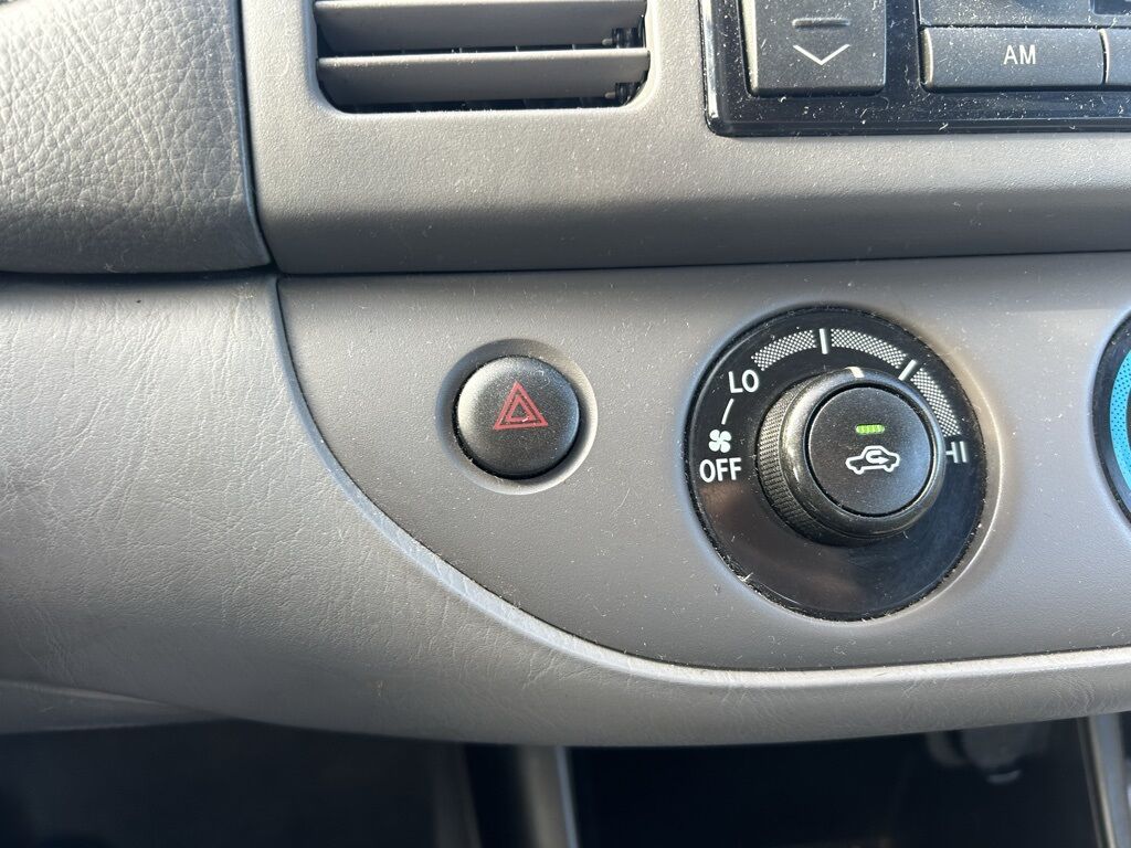 2004 Toyota Camry STD Crestwood KY