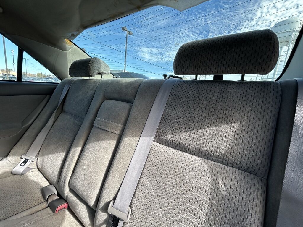 2004 Toyota Camry STD Crestwood KY