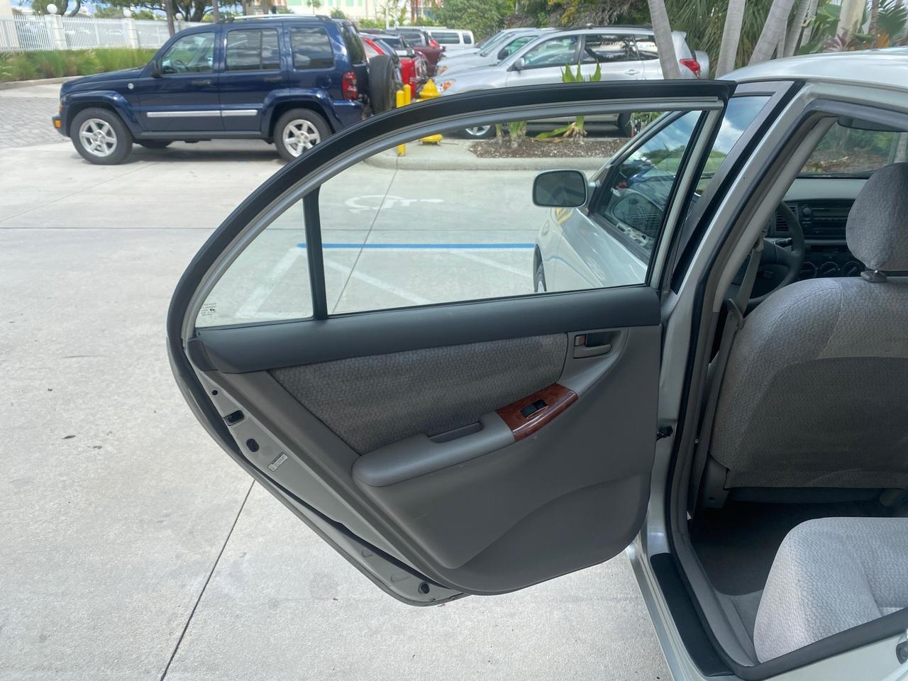 2004 Toyota Corolla LE LOW MILES 47,436 Pompano Beach FL