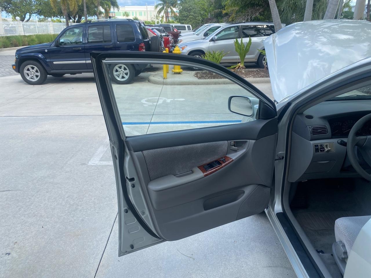 2004 Toyota Corolla LE LOW MILES 47,436 Pompano Beach FL