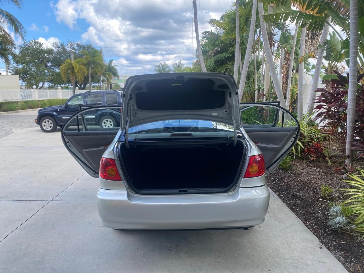 2004 Toyota Corolla LE LOW MILES 47,436 Pompano Beach FL