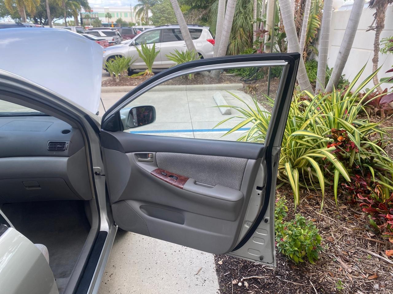 2004 Toyota Corolla LE LOW MILES 47,436 Pompano Beach FL