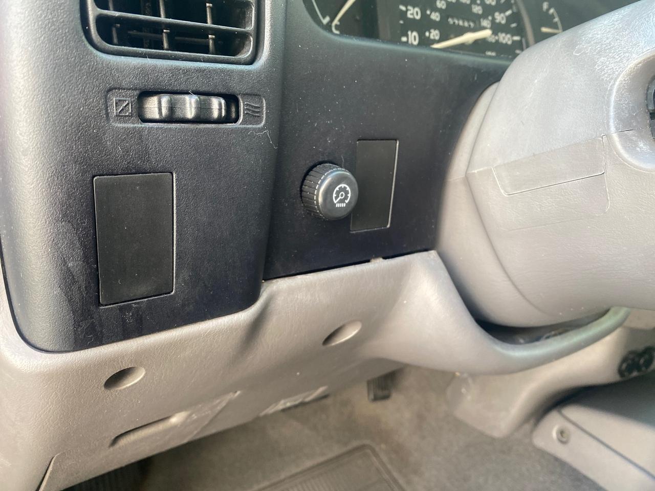 2004 Toyota Tacoma 1 OWNER AUTO AC LIKE NEW Pompano Beach FL