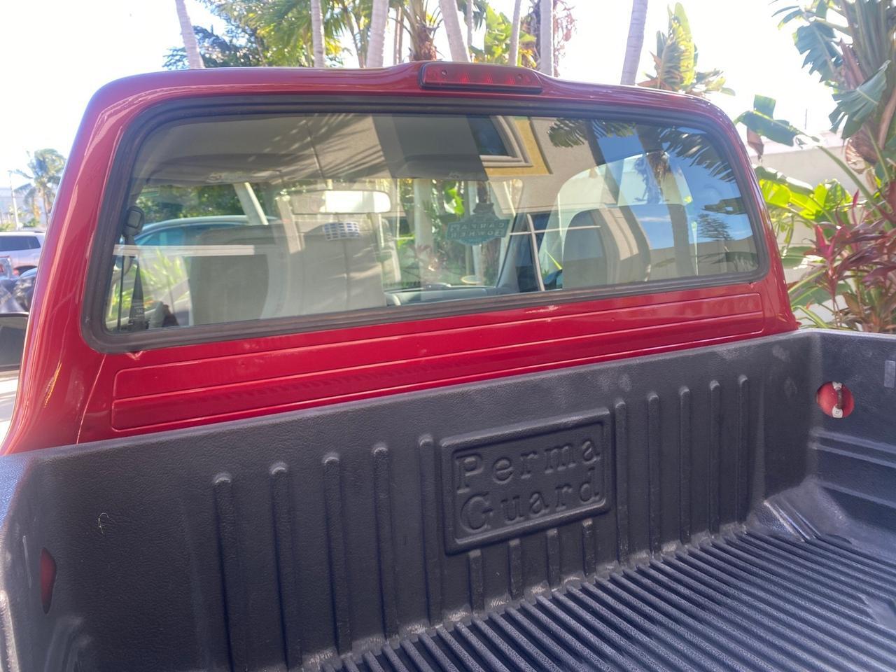 2004 Toyota Tacoma 1 OWNER AUTO AC LIKE NEW Pompano Beach FL