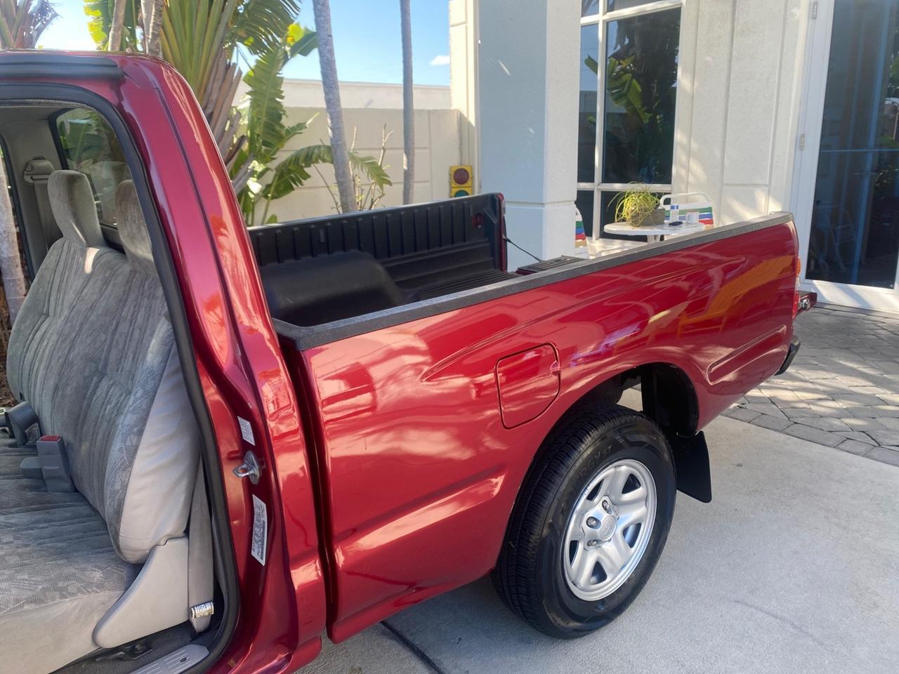 2004 Toyota Tacoma 1 OWNER AUTO AC LIKE NEW Pompano Beach FL