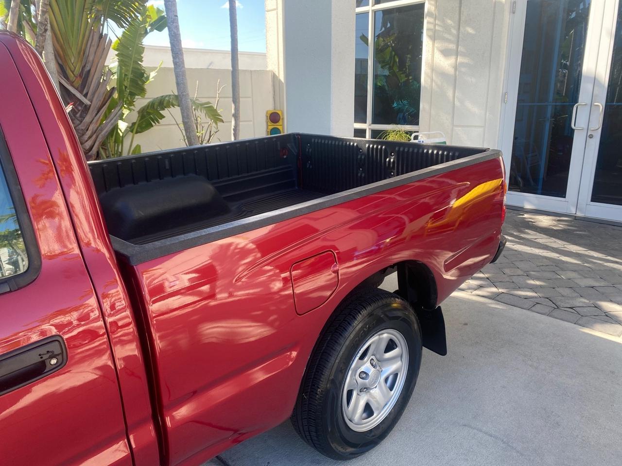 2004 Toyota Tacoma 1 OWNER AUTO AC LIKE NEW Pompano Beach FL