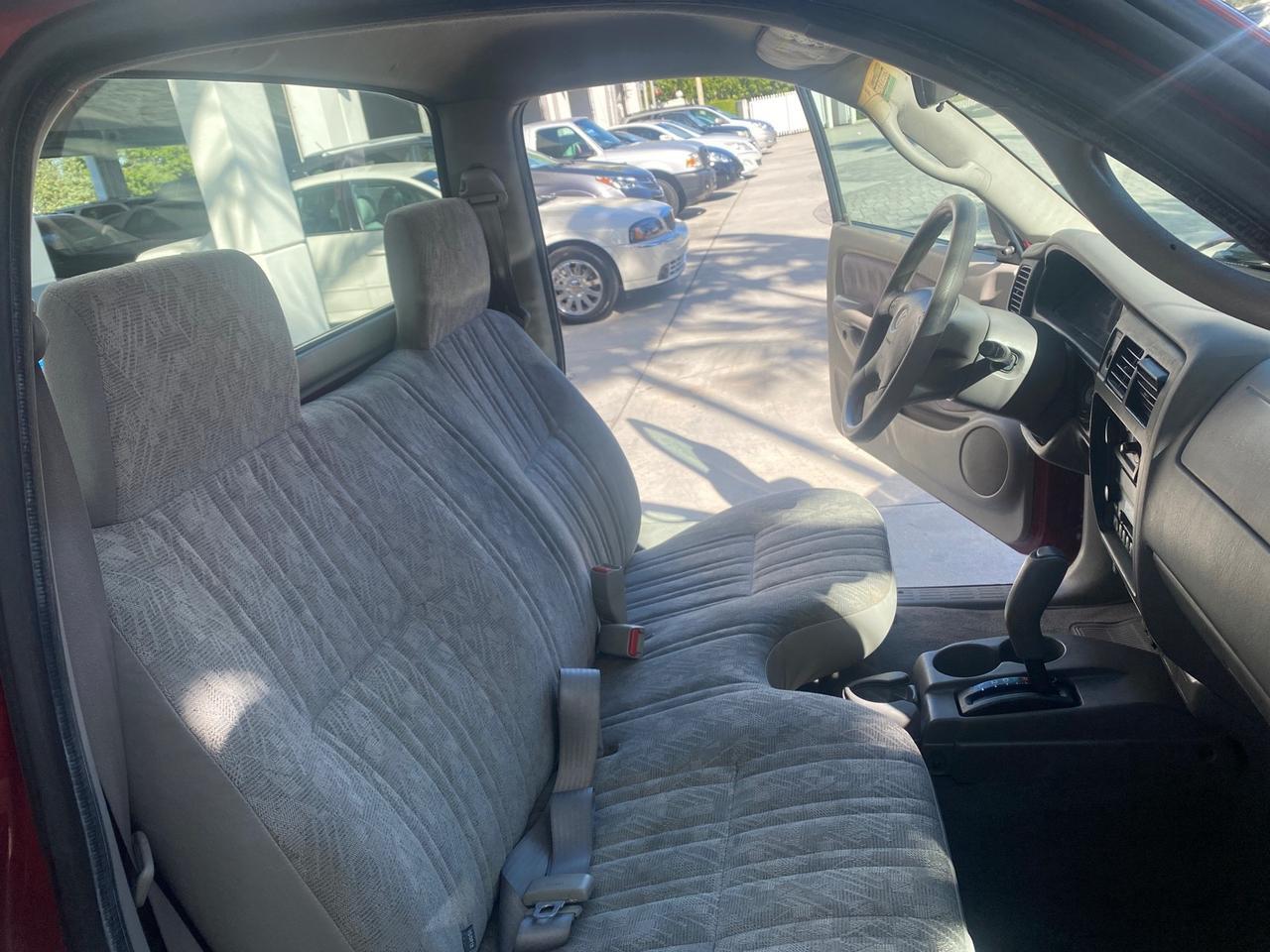 2004 Toyota Tacoma 1 OWNER AUTO AC LIKE NEW Pompano Beach FL