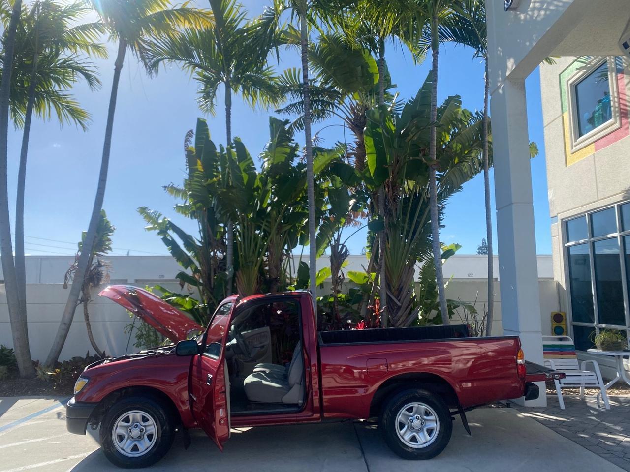 2004 Toyota Tacoma 1 OWNER AUTO AC LIKE NEW Pompano Beach FL