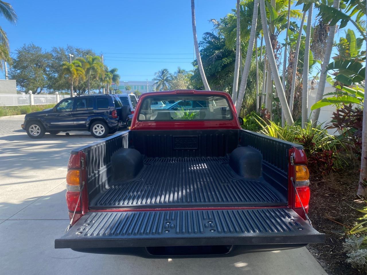2004 Toyota Tacoma 1 OWNER AUTO AC LIKE NEW Pompano Beach FL