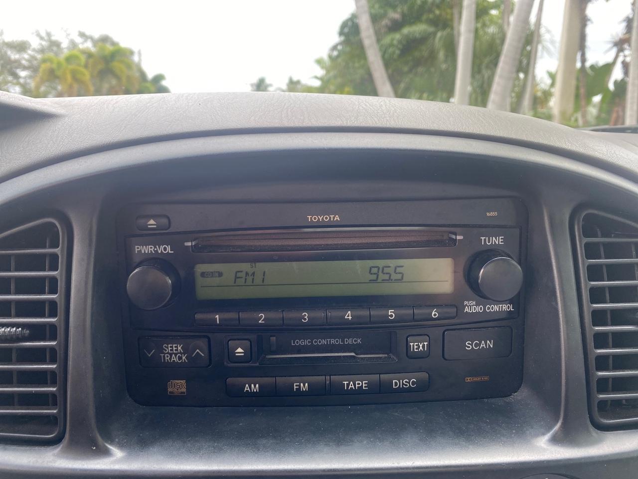 2004 Toyota Tundra SR5 1 OWNER 4WD XTRA CAB STEP SIDE Pompano Beach FL