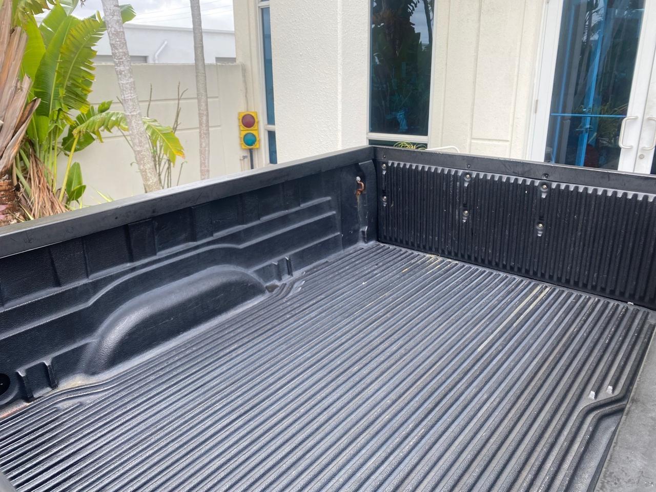 2004 Toyota Tundra SR5 1 OWNER 4WD XTRA CAB STEP SIDE Pompano Beach FL