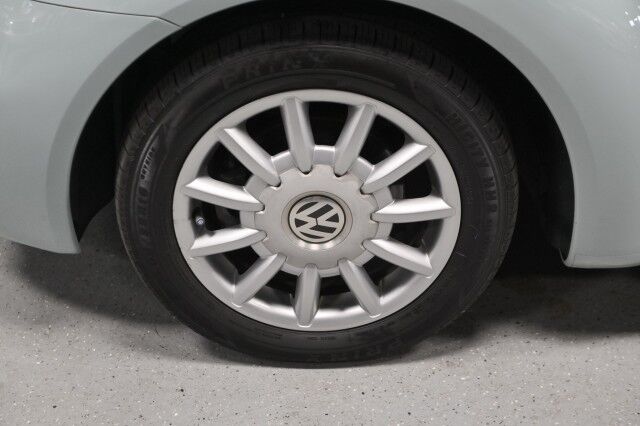 2004 Volkswagen Beetle GLS 2dr Convertible Chicago IL