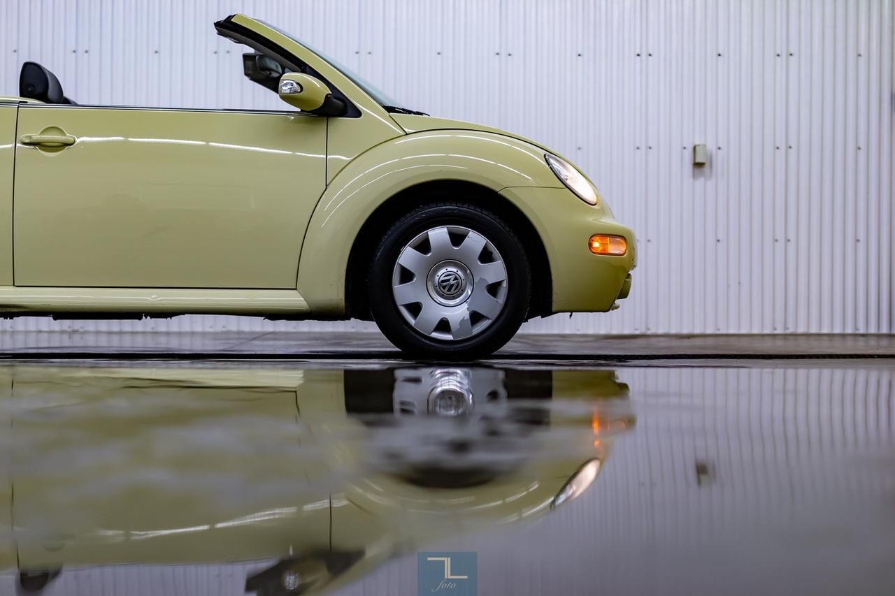 2004 Volkswagen Beetle GLS Convertible Leather Red Deer AB
