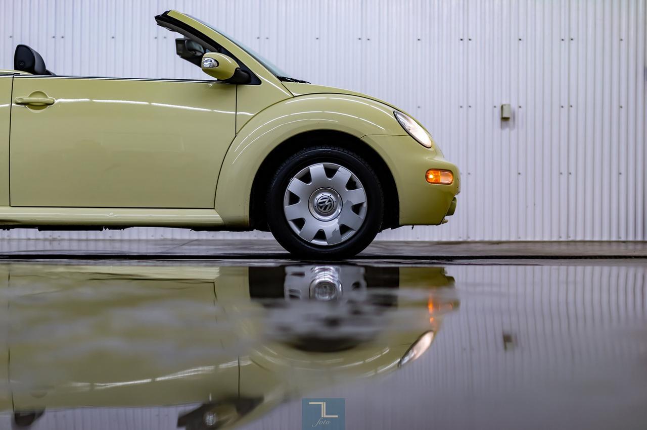 2004 Volkswagen Beetle GLS Convertible Leather Red Deer AB