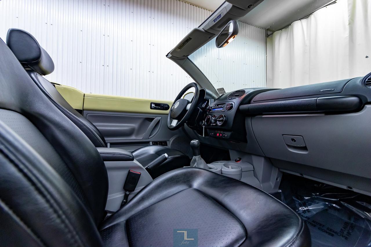 2004 Volkswagen Beetle GLS Convertible Leather Red Deer AB