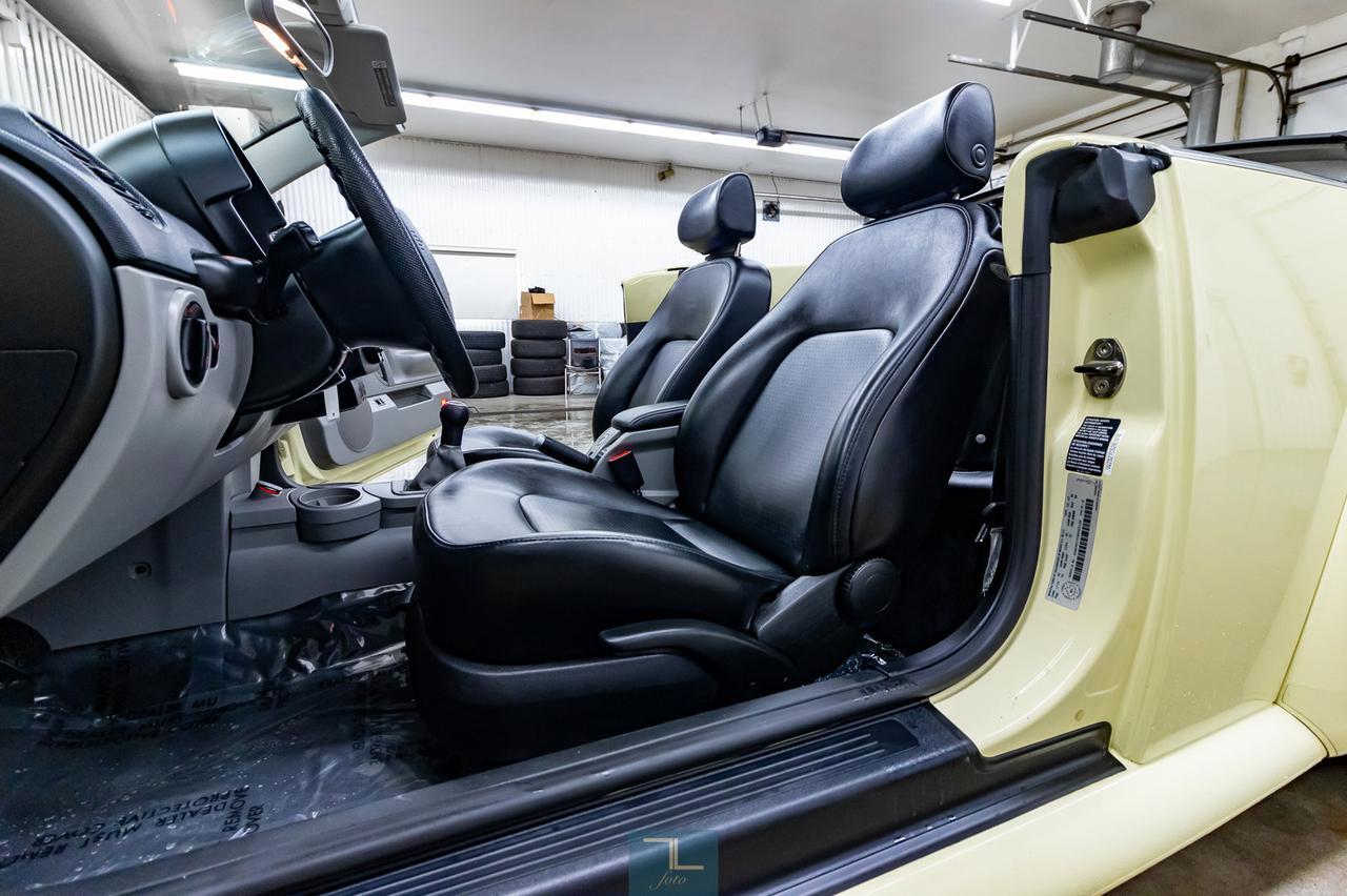 2004 Volkswagen Beetle GLS Convertible Leather Red Deer AB