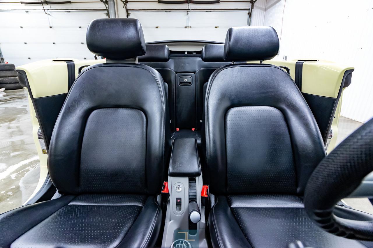 2004 Volkswagen Beetle GLS Convertible Leather Red Deer AB