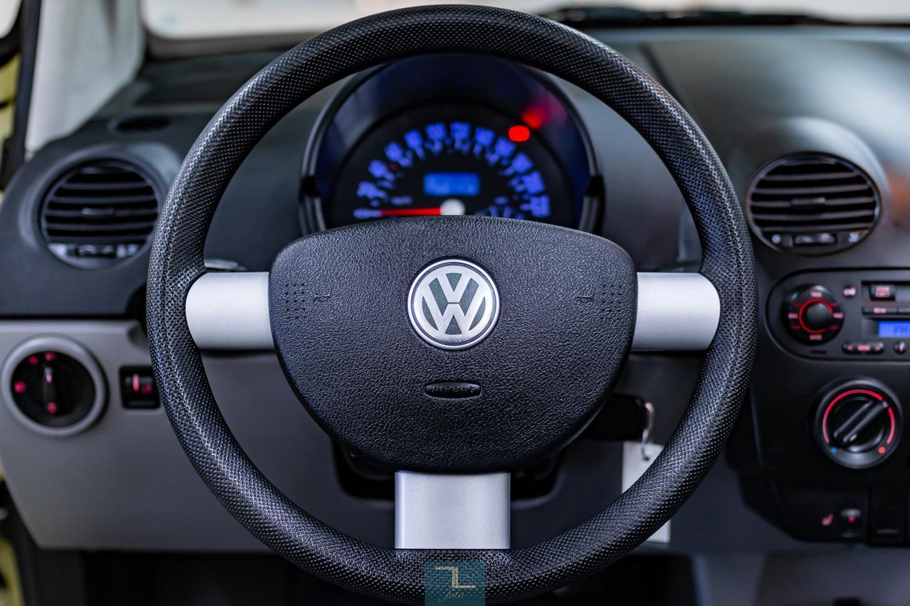 2004 Volkswagen Beetle GLS Convertible Leather Red Deer AB