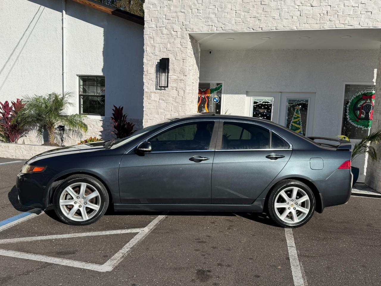 2005 Acura TSX 4dr Sdn AT