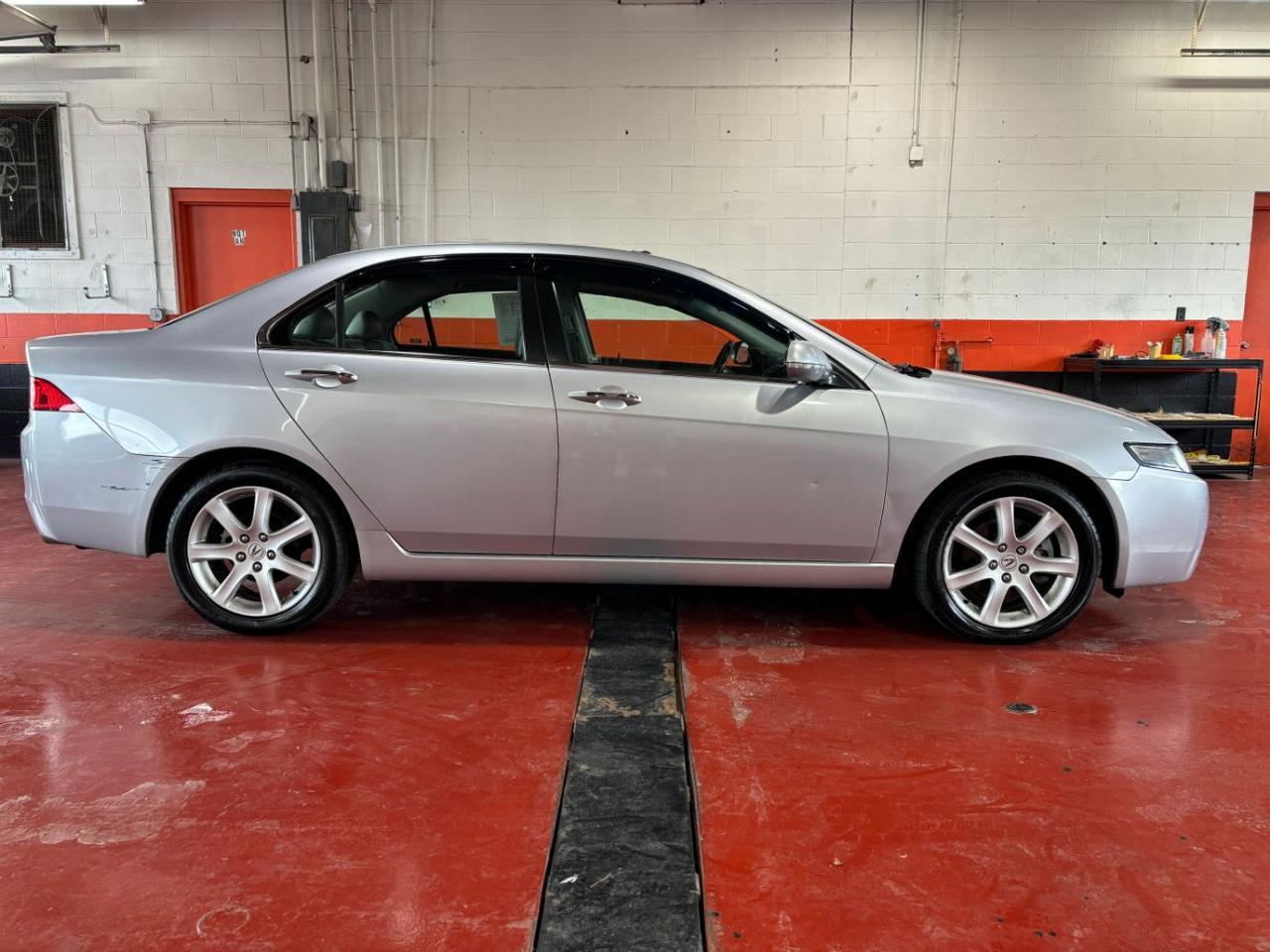 2005 Acura TSX Sedan FWD with Navigation