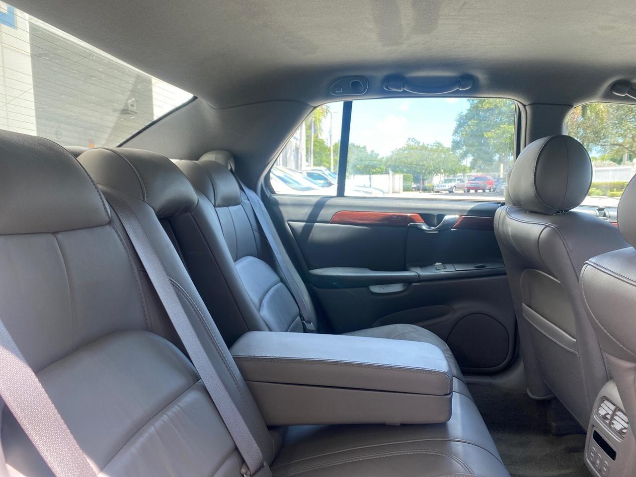 2005 Cadillac DeVille LOW MILES 36,797 Pompano Beach FL