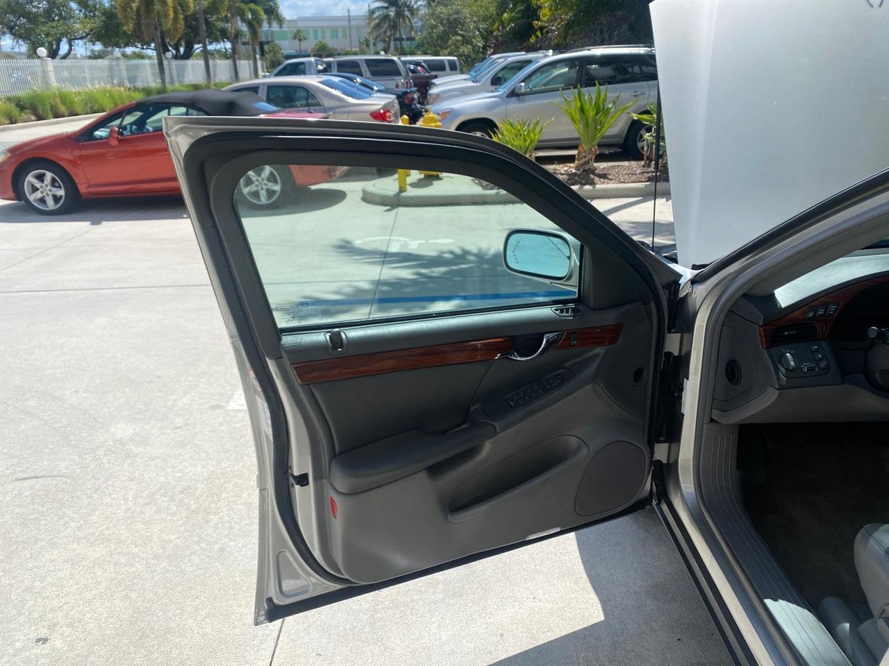 2005 Cadillac DeVille LOW MILES 36,797 Pompano Beach FL