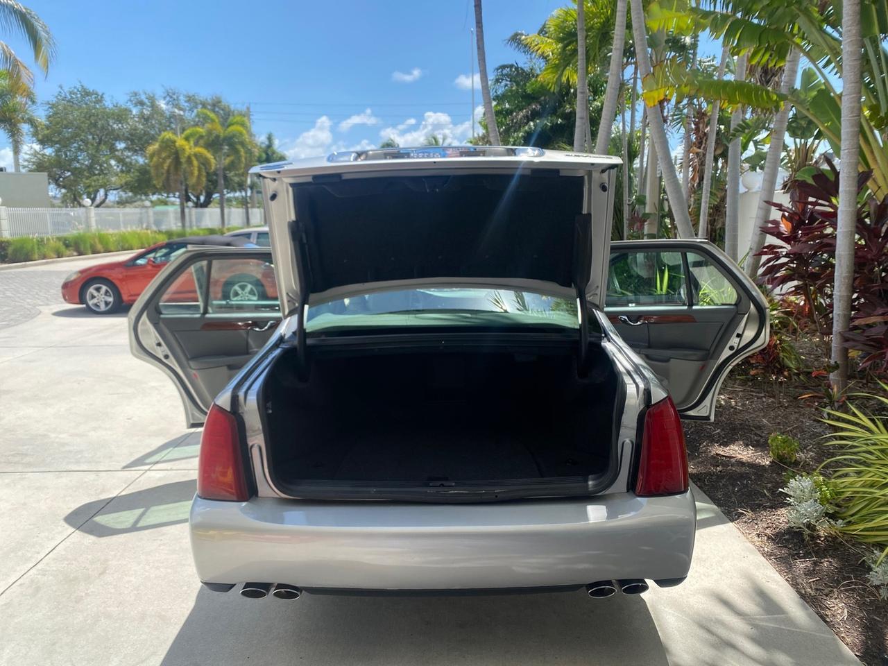 2005 Cadillac DeVille LOW MILES 36,797 Pompano Beach FL