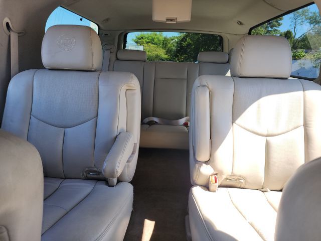 2005 Cadillac Escalade ESV Platinum Edition East Islip NY