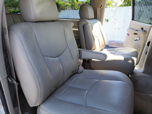 2005 Cadillac Escalade ESV Platinum Edition East Islip NY