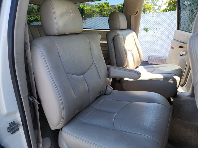 2005 Cadillac Escalade ESV Platinum Edition East Islip NY