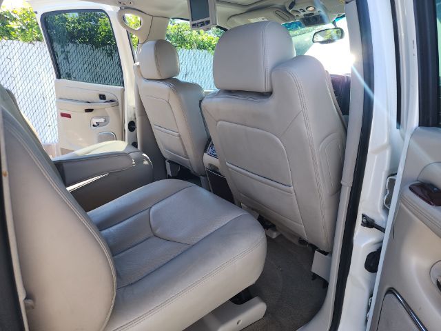 2005 Cadillac Escalade ESV Platinum Edition East Islip NY
