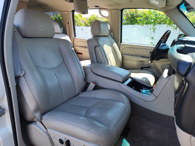 2005 Cadillac Escalade ESV Platinum Edition East Islip NY