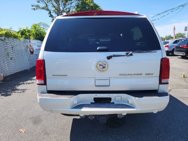 2005 Cadillac Escalade ESV Platinum Edition East Islip NY