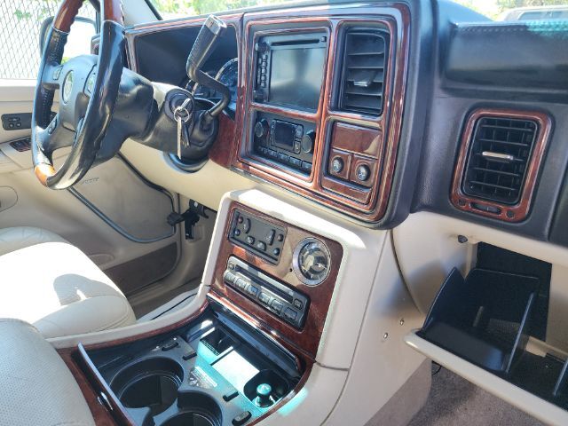 2005 Cadillac Escalade ESV Platinum Edition East Islip NY